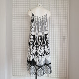 Robe courte à bretelle imprimé graphique