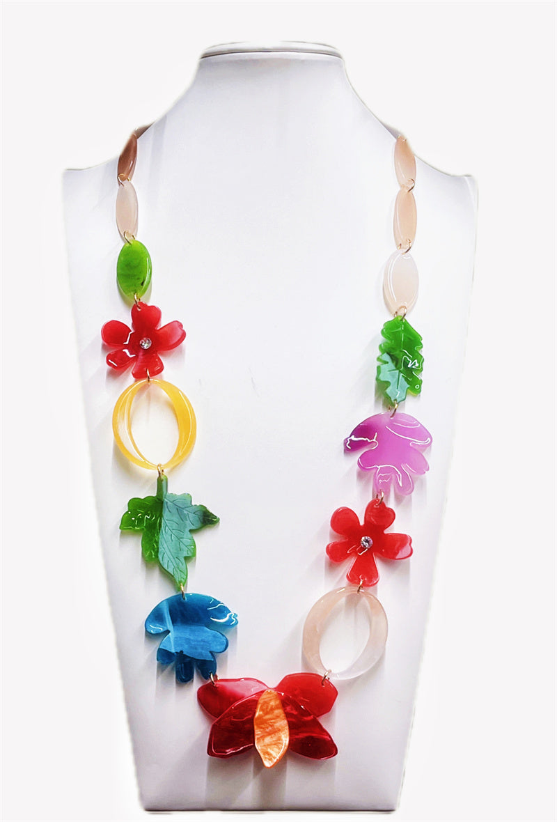 Collier en résine feuilles et papillon multicolore