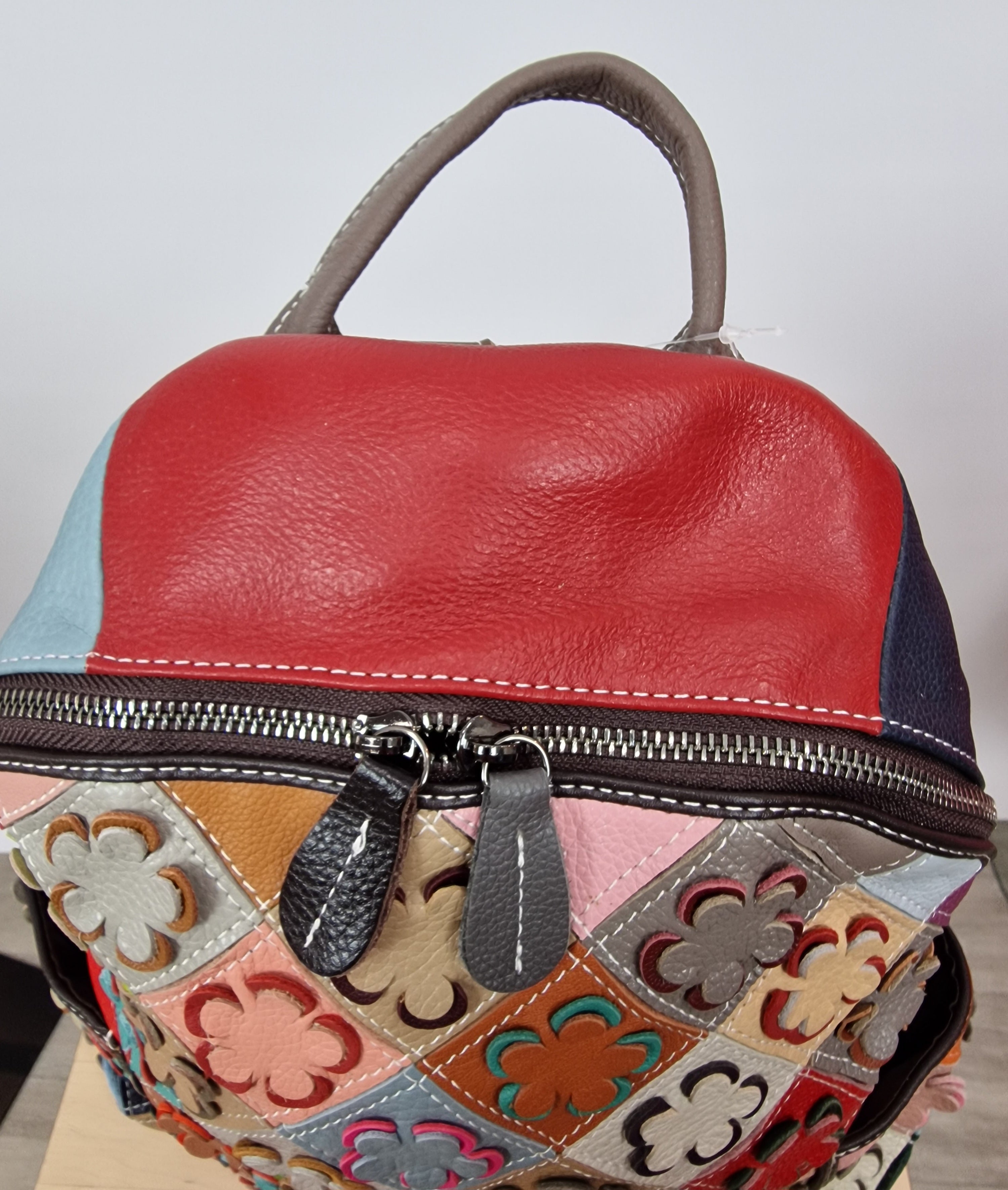 Sac à dos en cuir fleurs multicolores