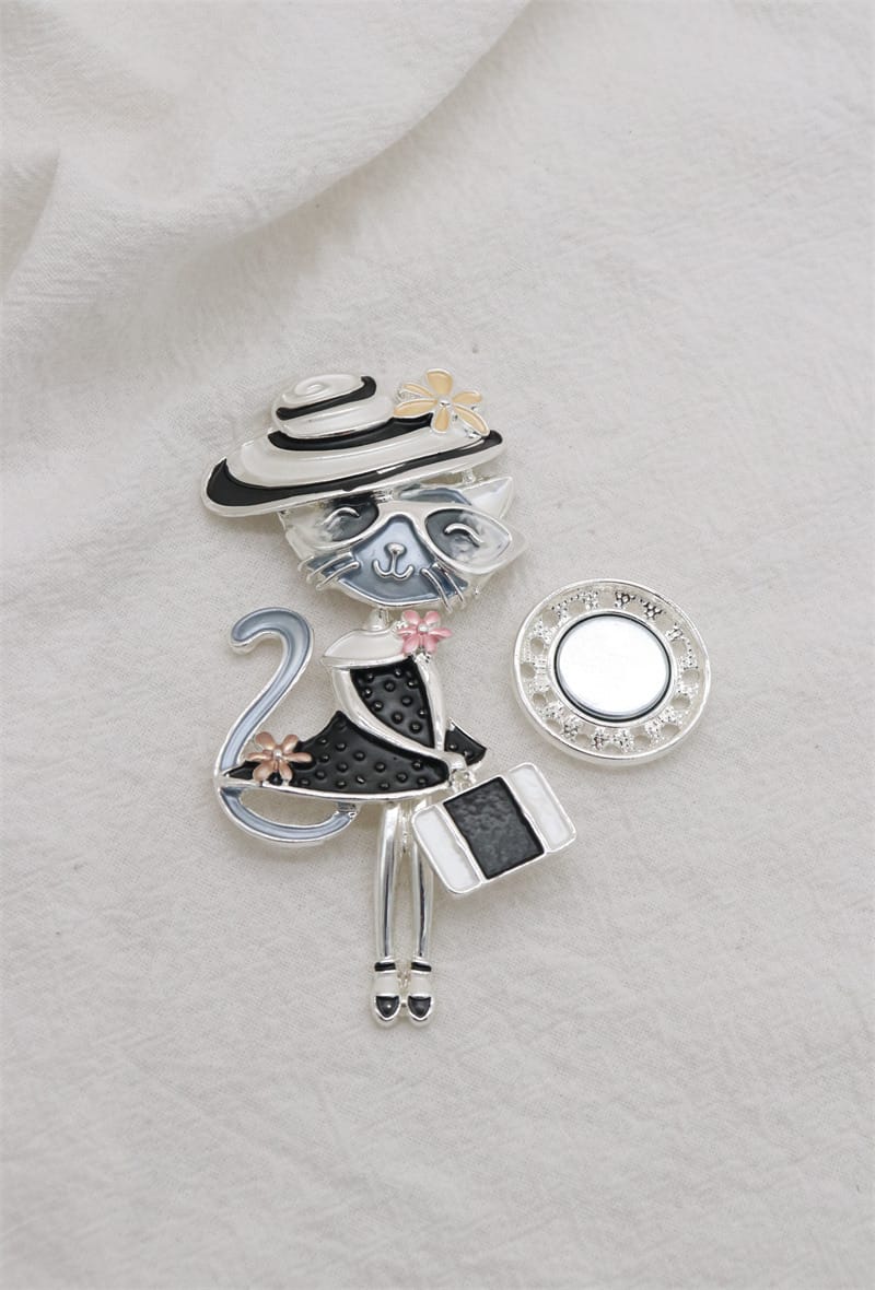 Broche aimantée - Chat valise