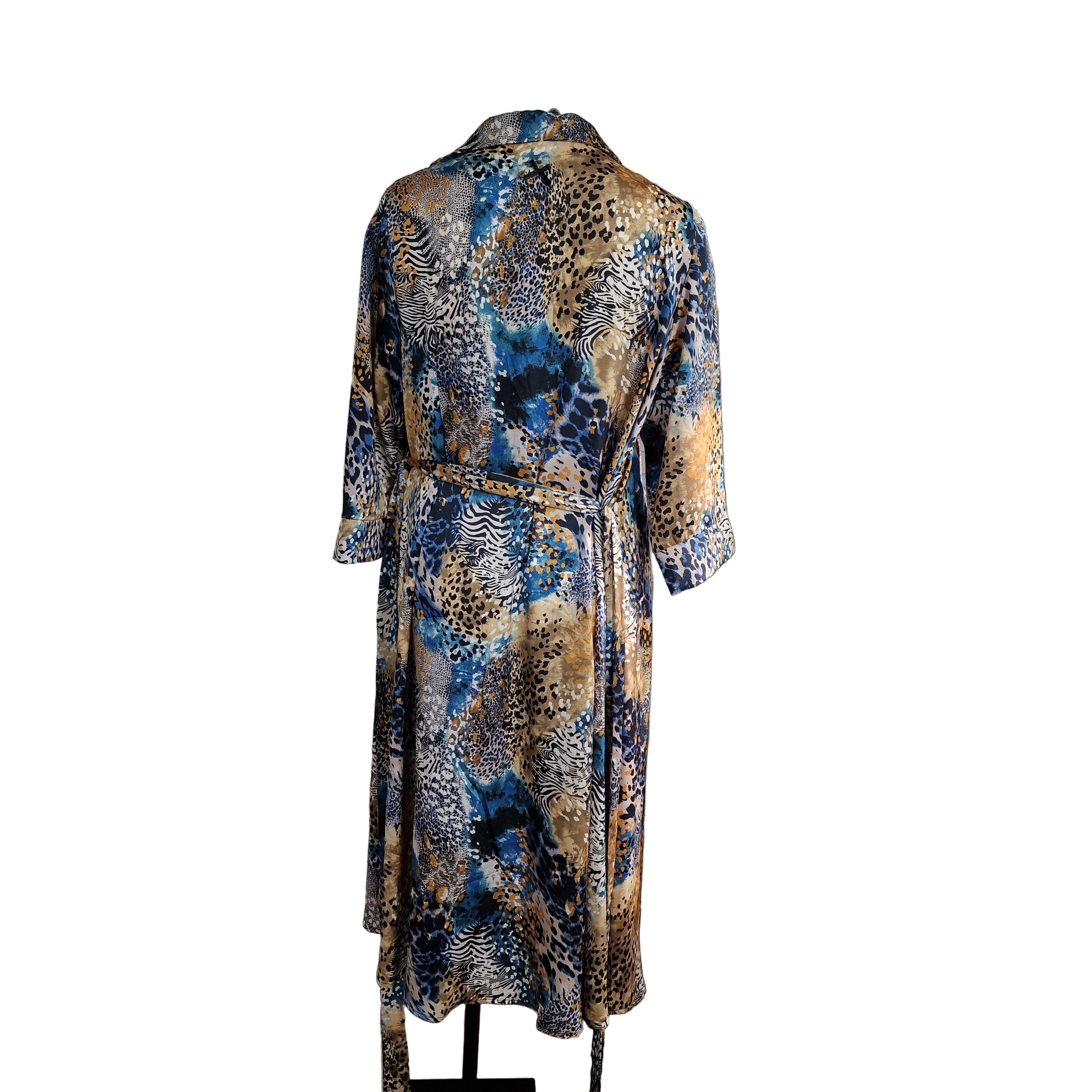 Robe chemise longue satinée - Panthère bleue