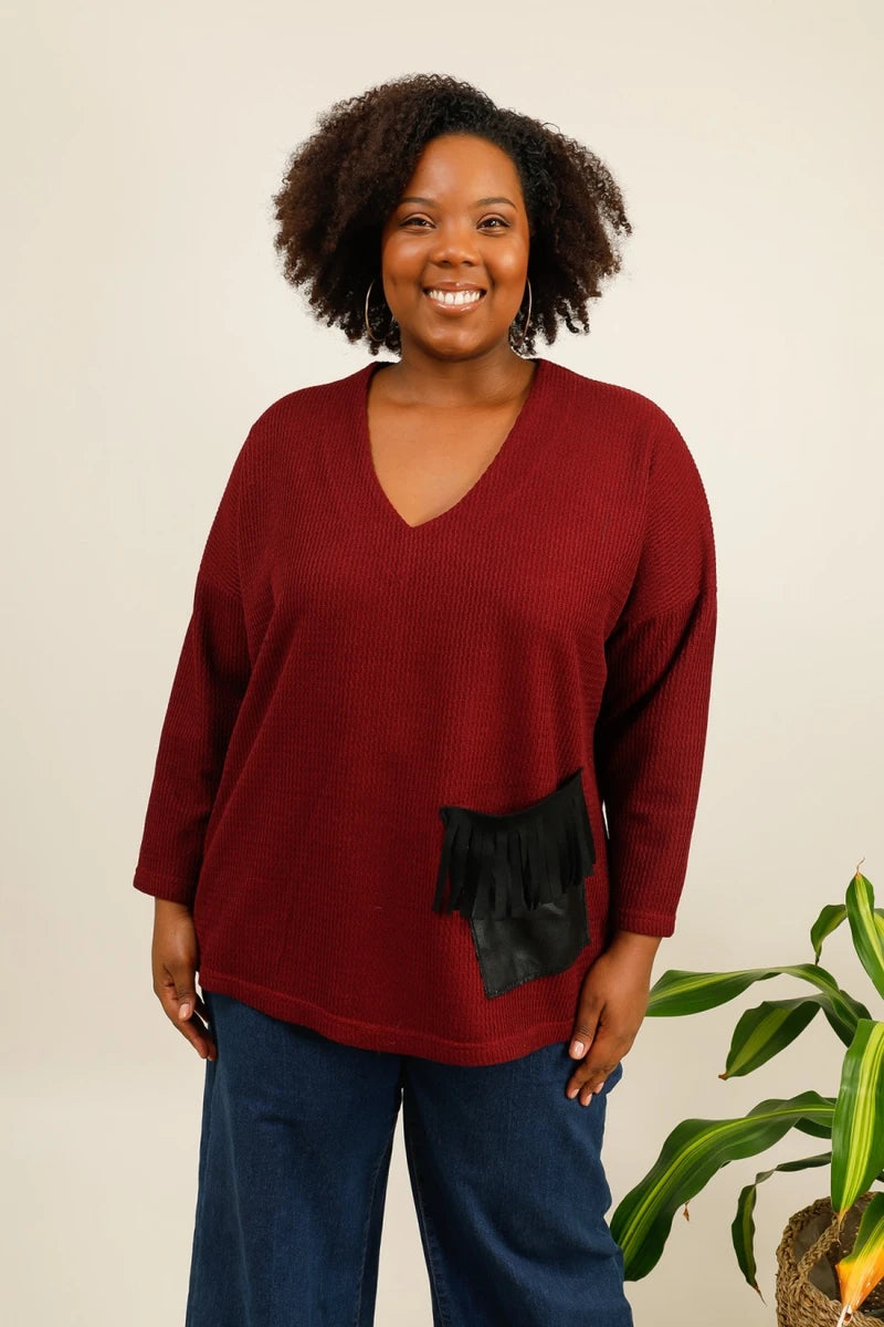 Pull bordeaux texturé avec poche en simili cuir