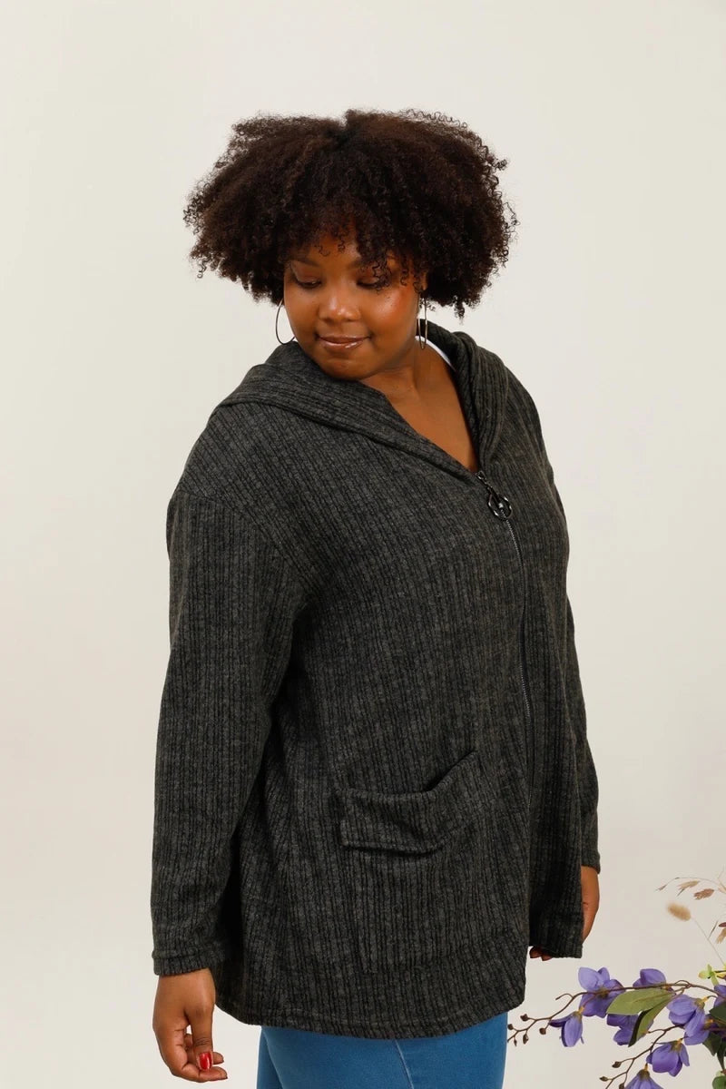 Veste à lignes avec capuche matière douce