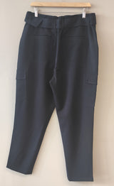 Pantalon baggy bleu marine avec ceinture