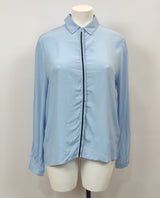 Chemisier bleu ciel avec ligne bleu marine