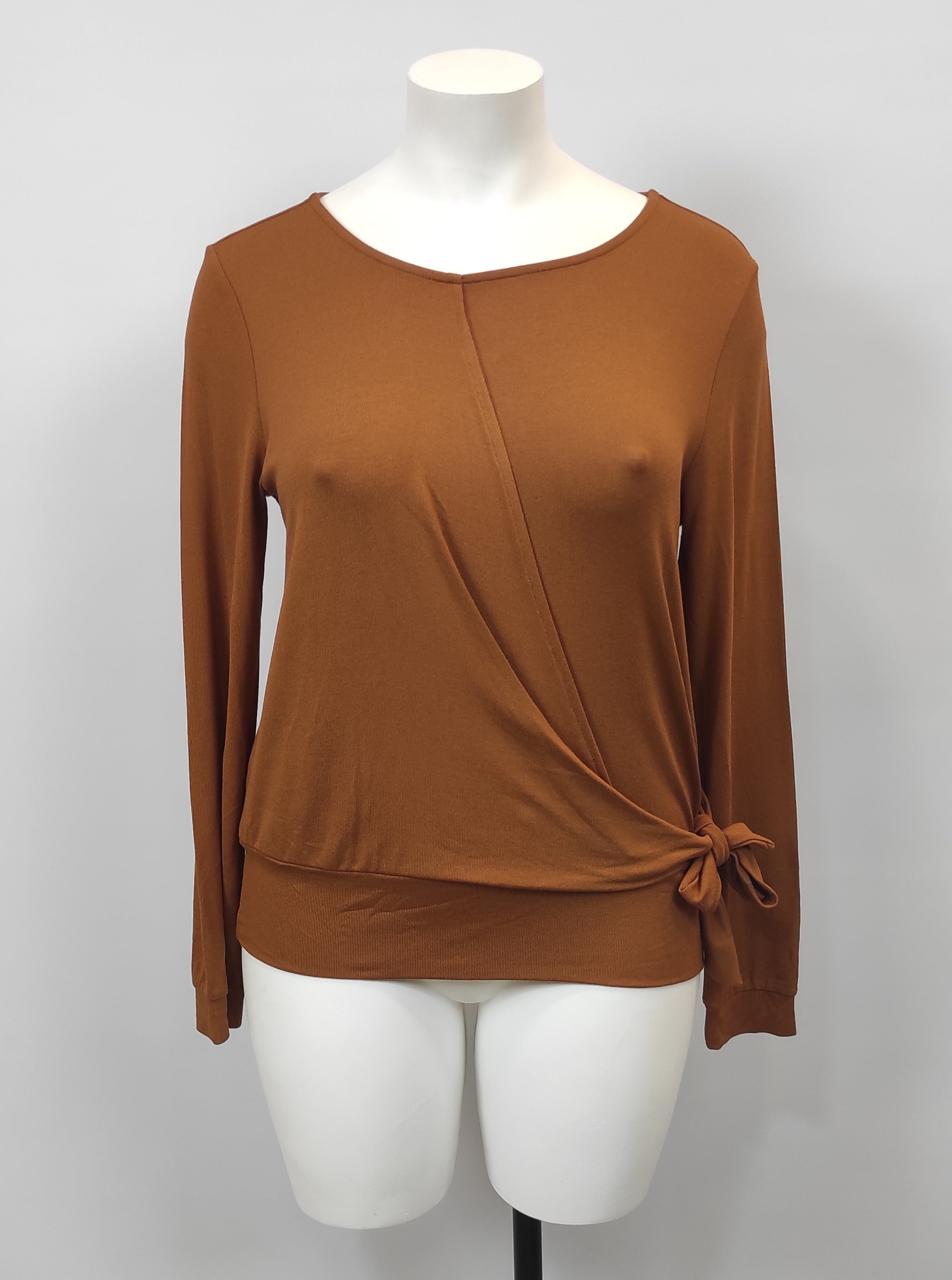 T-shirt avec noeud taille